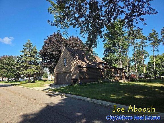 5th image of 175 S Ridgeway Dr