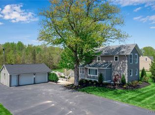 9895 Tonawanda Creek Rd, Clarence Center, NY 14032