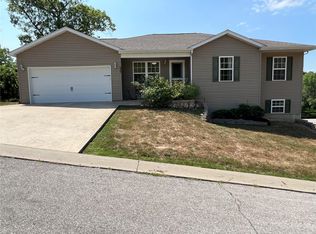 108 Jonathan Carter St, Waynesville, MO 65583