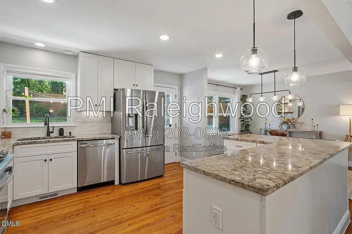 3 bed, 2.5 bath, 2051 sqft, $3,295 — Photo 4