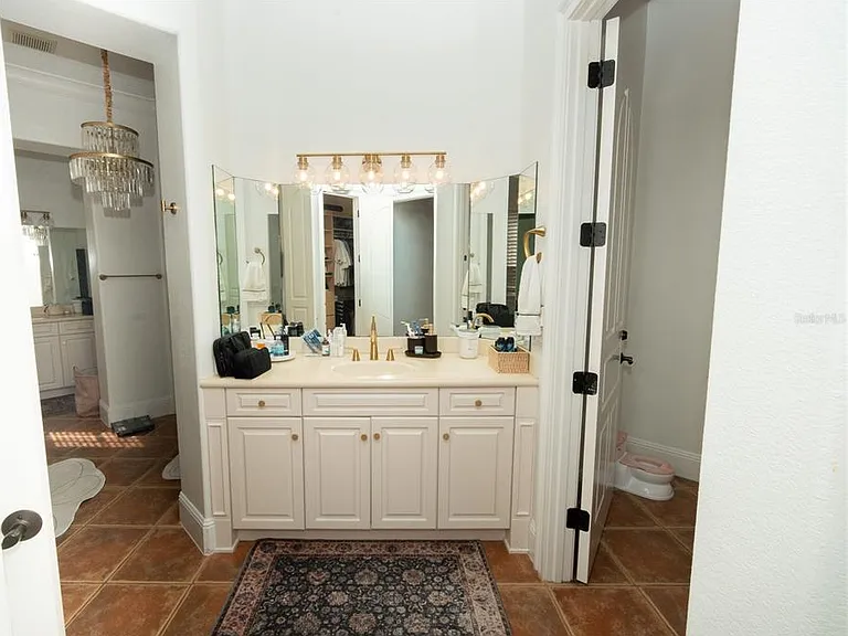 719 Eastlawn Dr — Photo 15