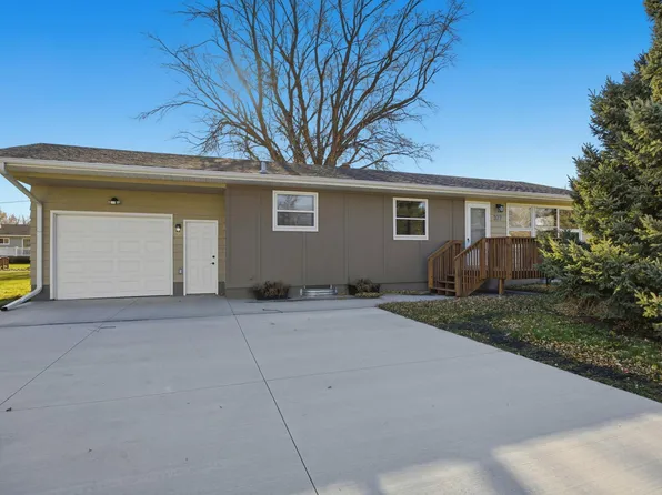 327 Mickey Mouse Ave, Horace, ND 58047