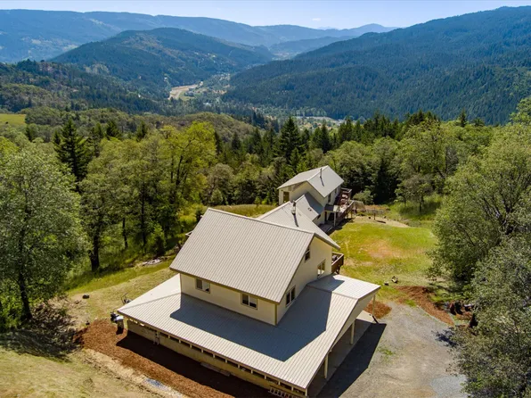 101 Gasline Rd, Bridgeville, CA 95526