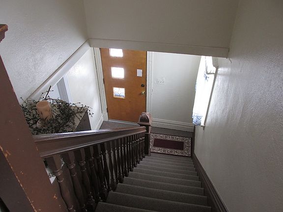 2nd image of 526 Austin Ave APT 2A