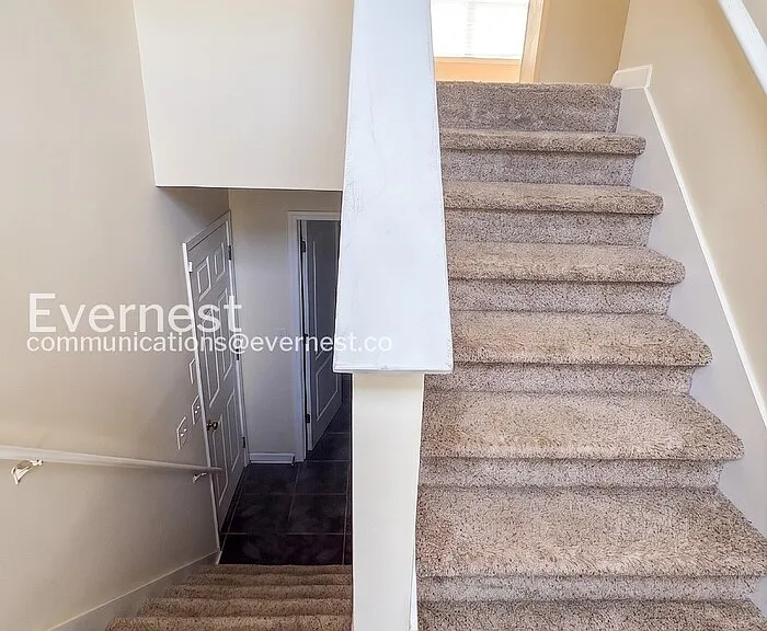 10718 Barberry Dr — Photo 8