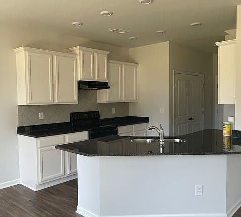 3rd image of 4909 Fawnwood Dr