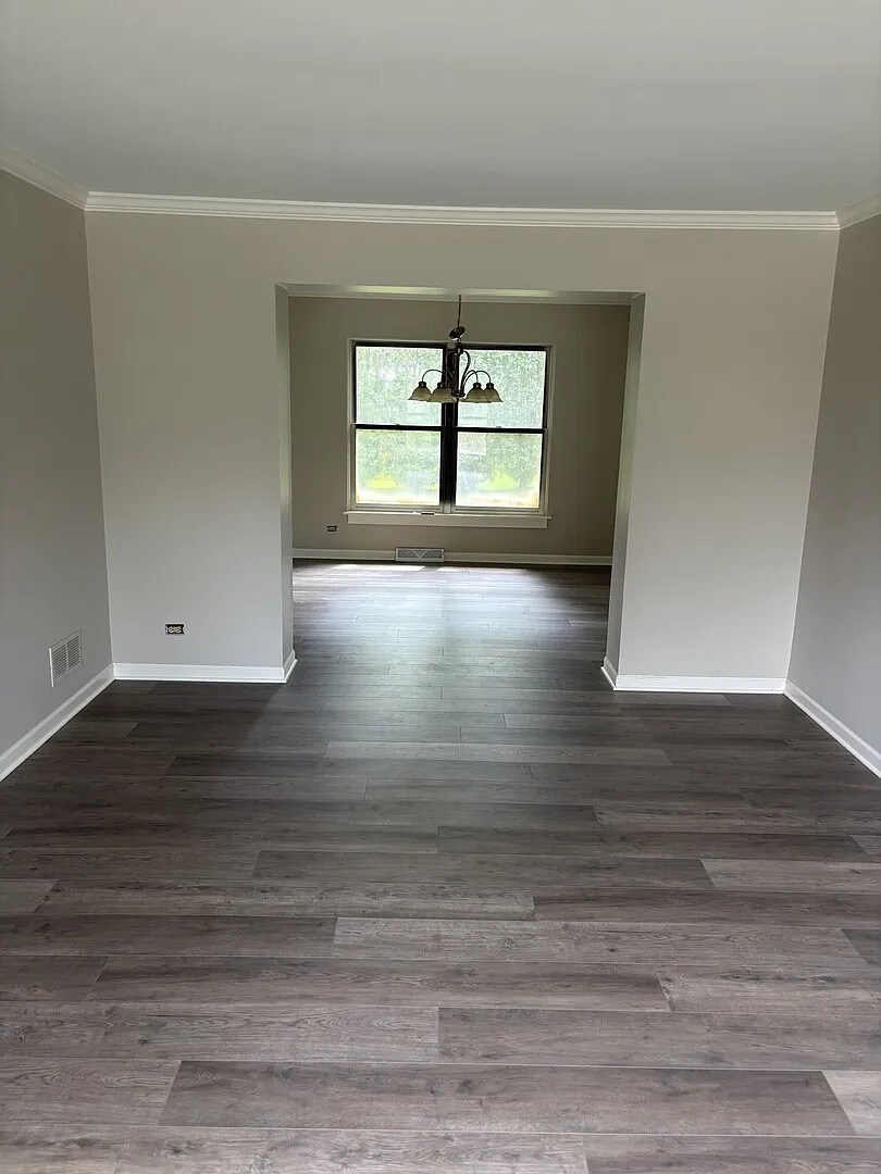 4 bed, 2.5 bath, 2120 sqft, $3,400 — Photo 2