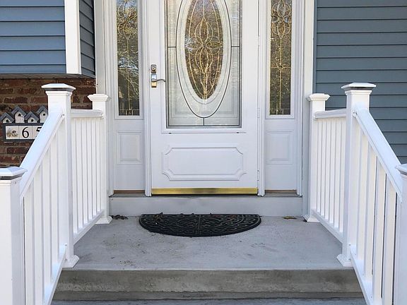 3rd image of 654 Montana Dr