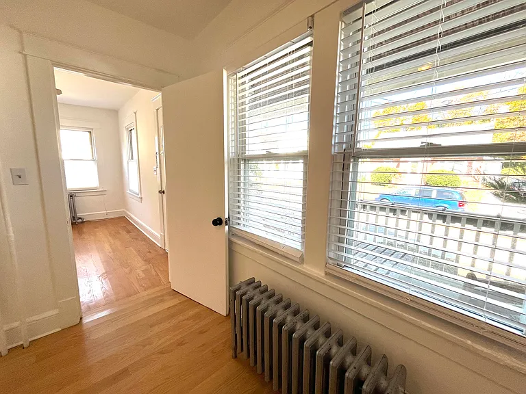 197 Rombout Ave #1 — Photo 10