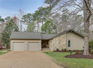 415 Whispering Pine Dr, Yorktown, VA 23692