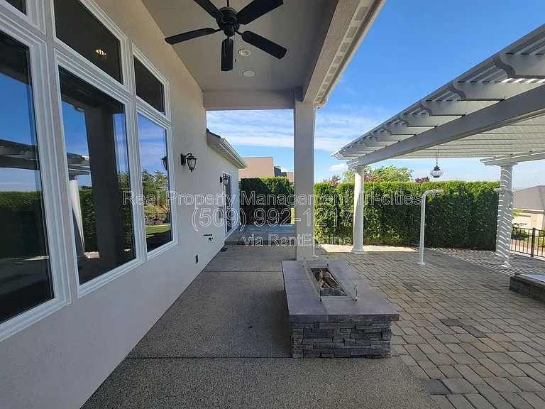 1644 Naples Ln — Photo 22