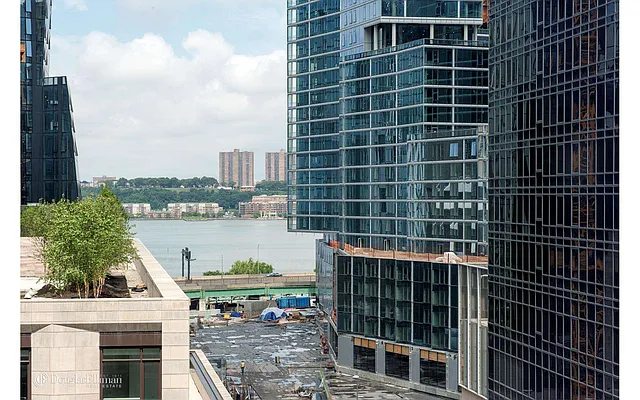 Sold by Douglas Elliman | media 4