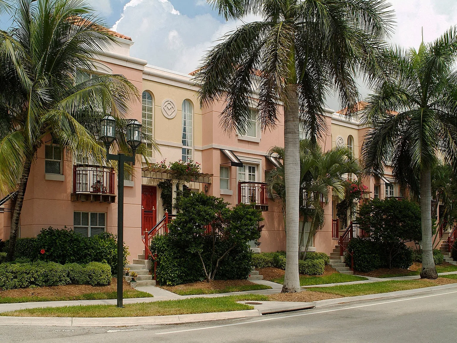 Mizner Park Apartments — Photo 2