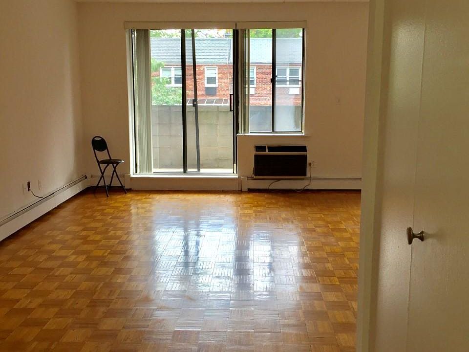 1st image of 140 34th Ave #2