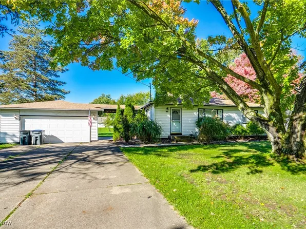 1296 Kent Dr, Brunswick, OH 44212