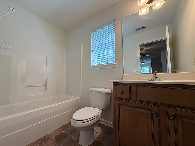 8214 Rachel Ln — Photo 10