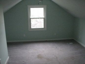 4th image of 340 Halle Dr