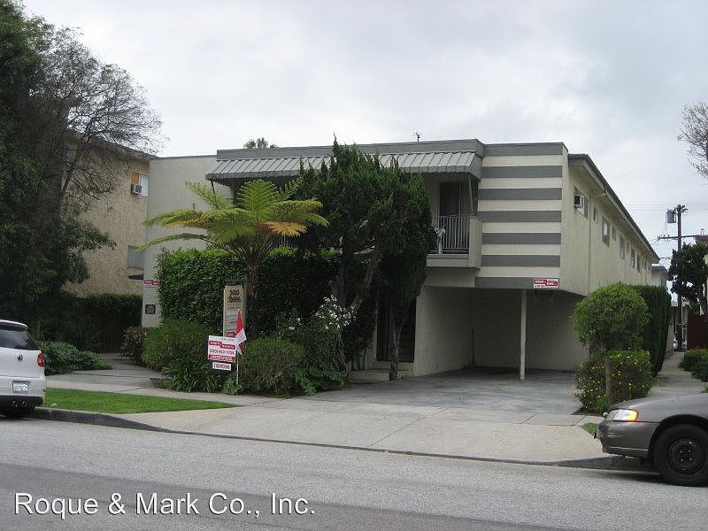 2nd image of 3625 Mentone Ave APT 6