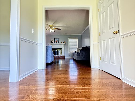 3rd image of 2318 Riverstone Dr
