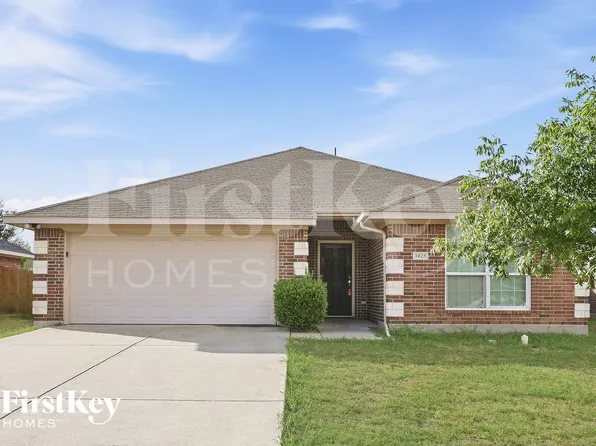 1825 Ridgecrest Dr, Terrell, TX 75160