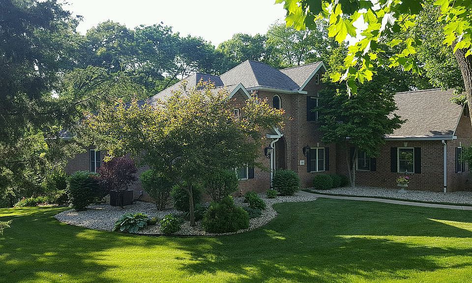 1st image of 1105 Thornberry Ln