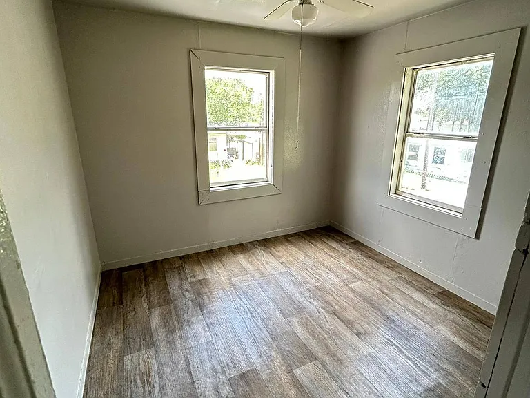 613 N Eye St #13 — Photo 4