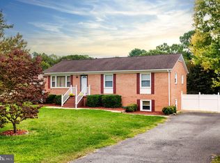 227 Betty Lewis Dr, Fredericksburg, VA 22405