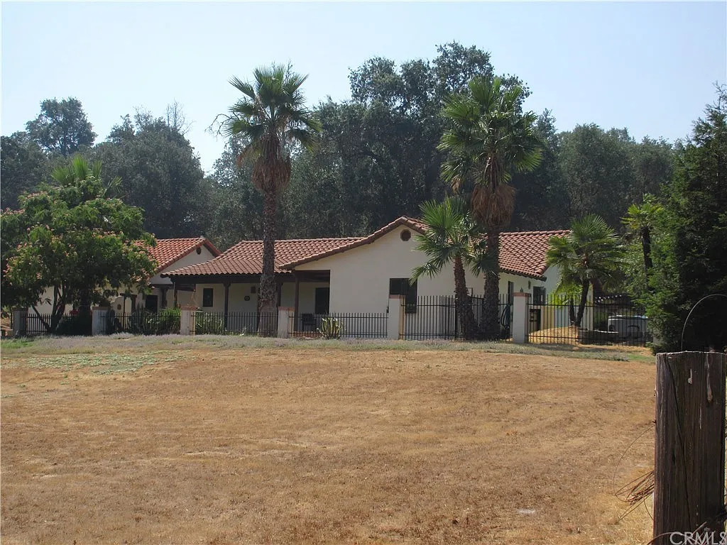 700 Crystal Lake Way photo 1