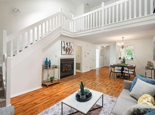 101 Essex Dr, Chapel Hill, NC 27514