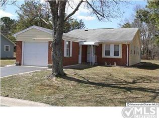 206 Constitution Blvd, Whiting, NJ 08759