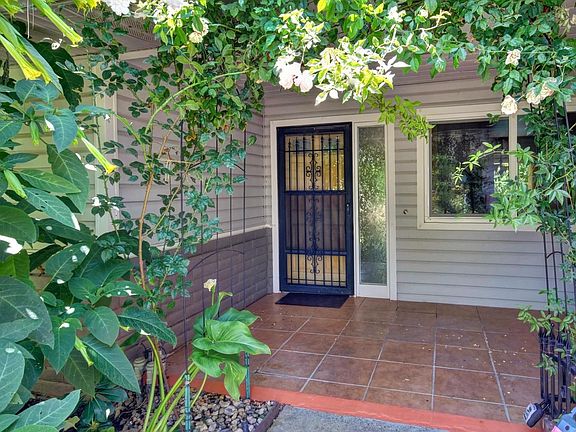 5th image of 825 Sierra Madre Way