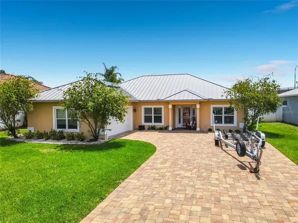 21 Richmond Dr, New Smyrna Beach, FL 32169