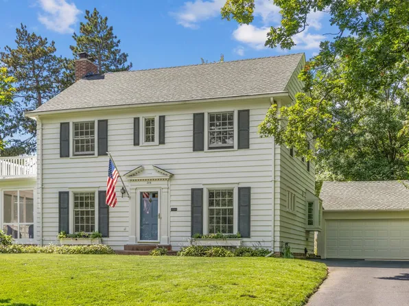 208 Oakwood Rd, Hopkins, MN 55343