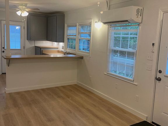 2nd image of 831 California St