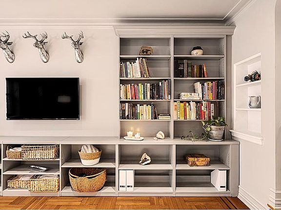 4th image of 210 W 103rd St APT 3C