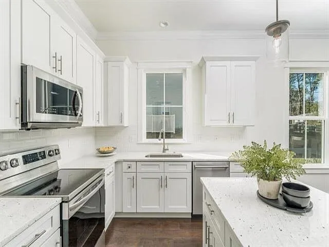 419 Glenview Dr — Photo 9