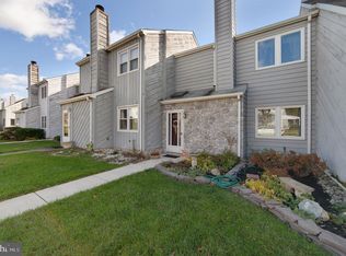 219 E Green Valley Cir, Newark, DE 19711