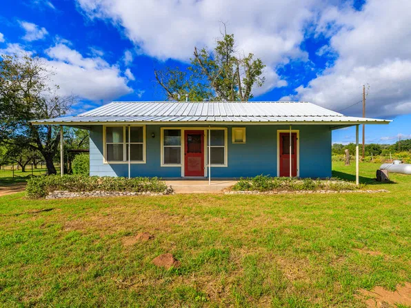 209 Mountain View Dr, Fredericksburg, TX 78624