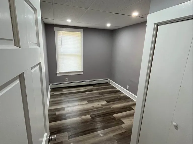 180 Thomas St #3 — Photo 2