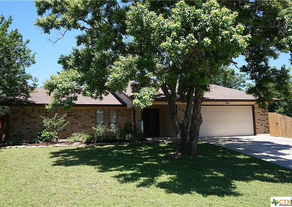 1st image of 1704 Forest Hills Dr