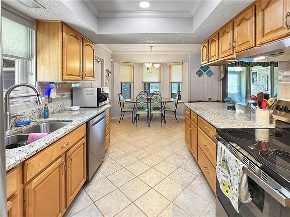 5th image of 1542 Fernwood Dr
