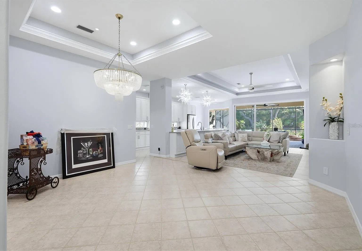 3 bed, 2016 sqft, $3,800 — Photo 4