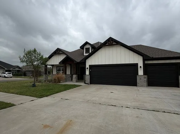 10601 Little Sallisaw Creek Dr, Yukon, OK 73099