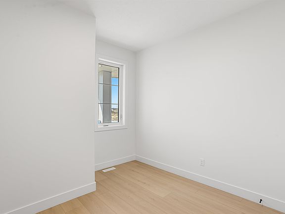 4th image of 2403 209th St NW