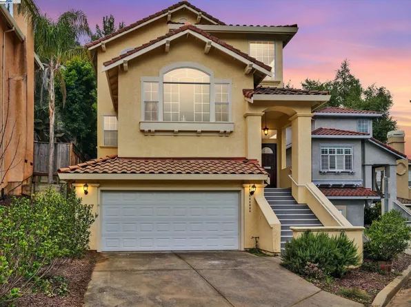 19947 Crow Creek Rd, Castro Valley, CA 94552