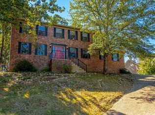 13815 Huntleigh Dr, Little Rock, AR 72212