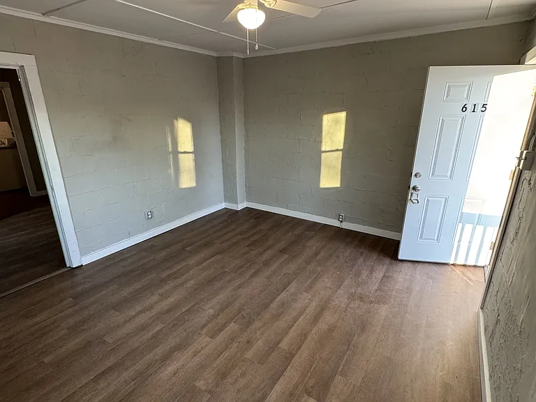 615 Lincoln St S #1 — Photo 10