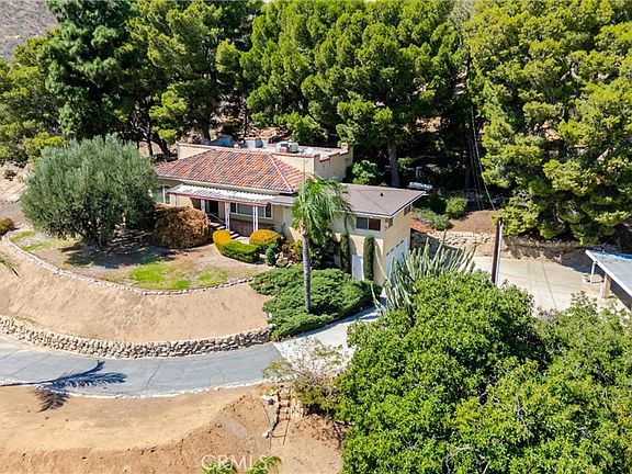 3rd image of 299 Anderegg Ln
