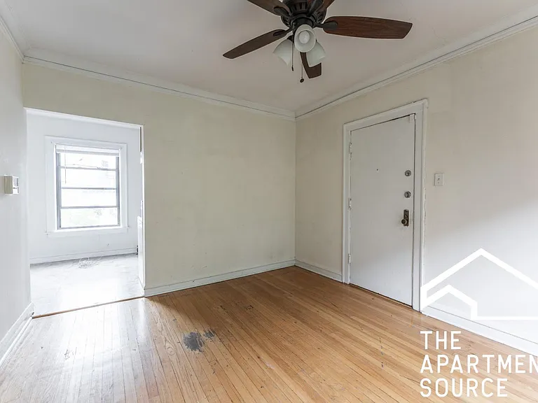 2816 N Troy St #3F — Photo 5