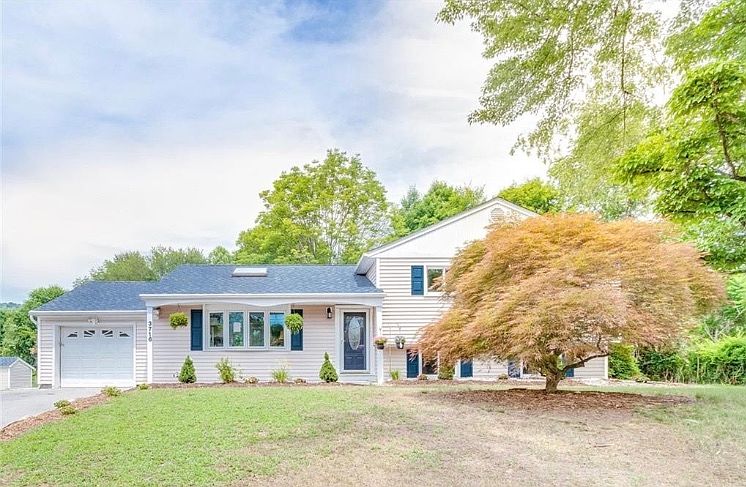 2nd image of 3716 Oriole Ct